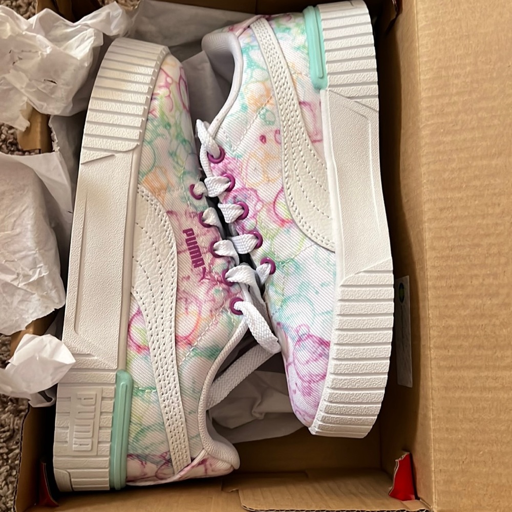 Girls puma shoes